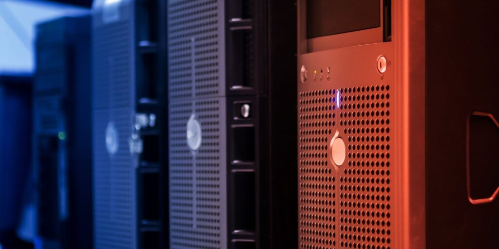 Row of server towers in a data centre